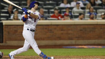 McNeil’s Late Homer Powers Mets Past Phillies