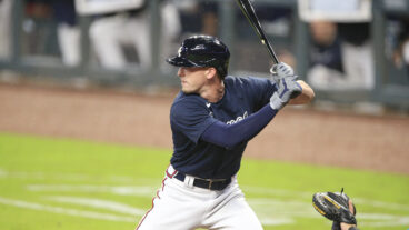 Royals Trade Compensation Draft Pick to Braves for Prospects