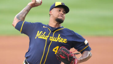Brewers pitcher Frankie Montas throwing a pitch