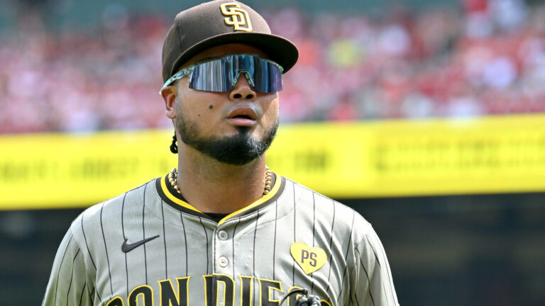 San Diego Padres designated hitter Luis Arraez (4) as seen during a MLB game between the San Diego Padres and the St. Louis Cardinals. (Photo by Keith Gillett/IconSportswire)