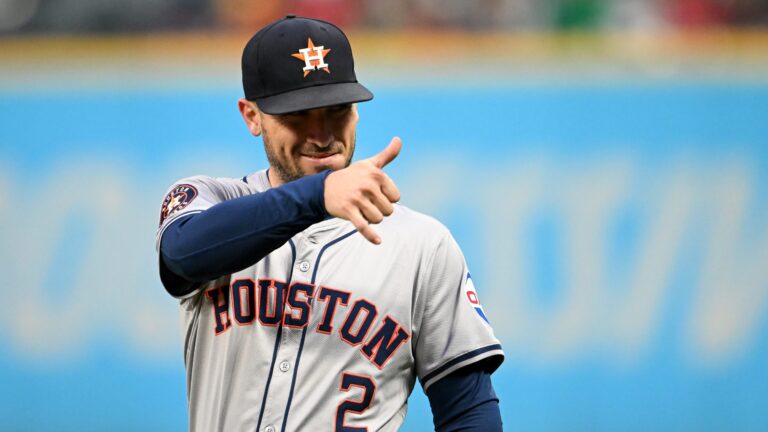 CLEVELAND, OHIO - SEPTEMBER 27: Alex Bregman #2 of the Houston Astros gives a thumbs up to fans prior to a game against the Cleveland Guardians at Progressive Field on September 27, 2024 in Cleveland, Ohio. (Photo by Nick Cammett/Diamond Images via Getty Images)