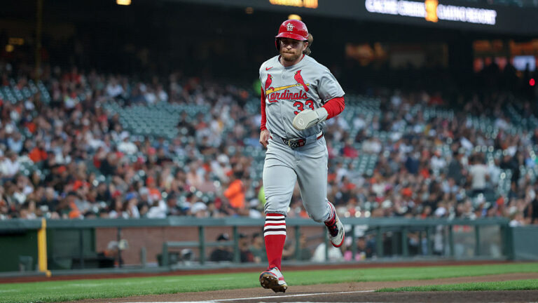 SAN FRANCISCO, CALIFORNIA - SEPTEMBER 23: Brendan Donovan #33 of the St. Louis Cardinals runs home to score against the San Francisco Giants in the first inning at Oracle Park on September 23, 2025 in San Francisco, California. (Photo by Ezra Shaw/Getty Images)
