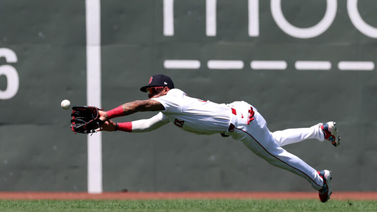 BOSTON, MASSACHUSETTS - JUNE 29: Ceddanne Rafaela #3 of the Boston Red Sox catches a fly ball during the fourth inning against the Toronto Blue Jays at Fenway Park on June 29, 2025 in Boston, Massachusetts. (Photo by Paul Rutherford/Getty Images)