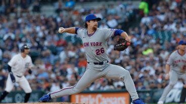 DETROIT, MI - SEPTEMBER 2: Nolan McLean #26 of the New York Mets pitches against the Detroit Tigers during the second inning at Comerica Park on September 2, 2025 in Detroit, Michigan. (Photo by Duane Burleson/Getty Images)