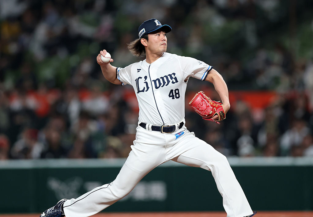 日本所澤 - 4 月 25 日：2025 年 4 月 25 日，日本埼玉縣所澤，埼玉西武獅隊的今井達也在貝盧納圓頂球場對陣歐力士水牛隊。 （攝影：Sports Nippon/Getty Images）