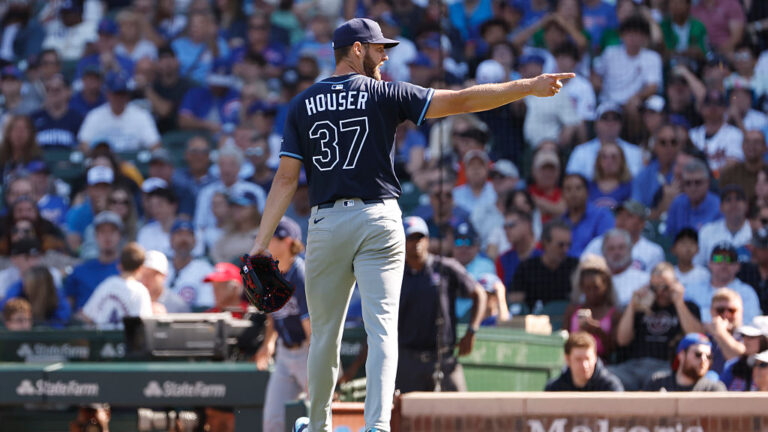 Giants Bolster Back of Rotation by Signing Adrian Houser