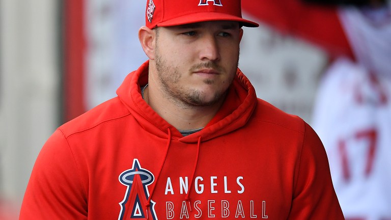 Angels tender 2023 contracts to all eligible players