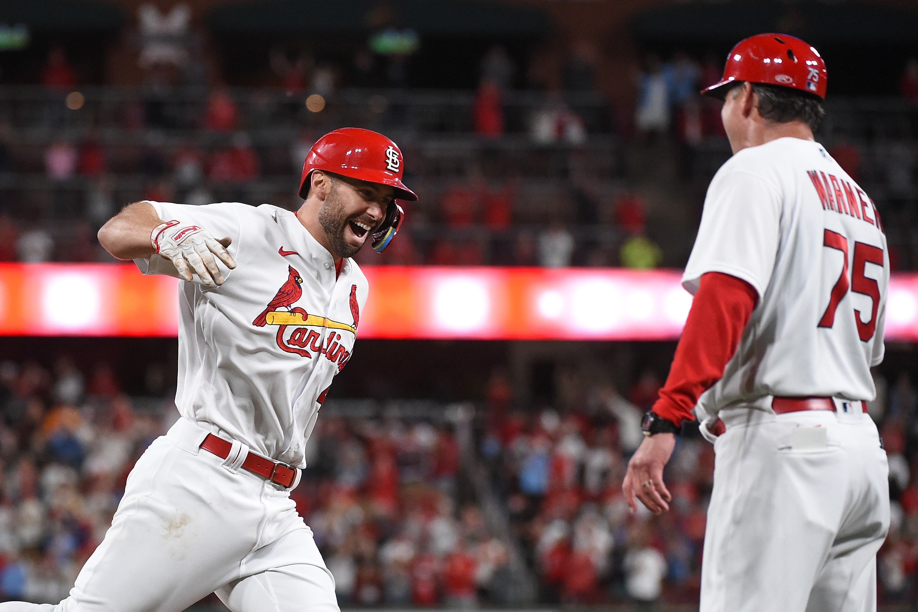 Cardinals' Paul Goldschmidt launches two homers, Ryan Helsley