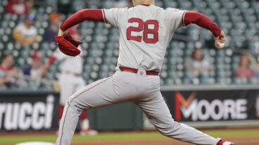 College World Series Wednesday Recap: Oklahoma Advances, Arkansas Stays Alive