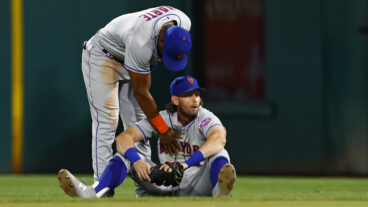 Who Should Win the First Utility Player Gold Gloves?