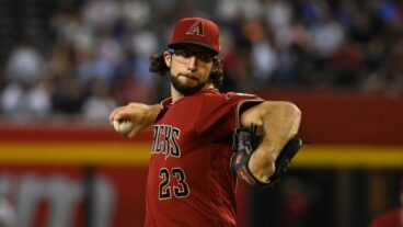 PHOENIX, ARIZONA - SEPTEMBER 04: Zac Gallen #23 of the Arizona Diamondbacks delivers a pitch against the Milwaukee Brewers at Chase Field on September 04, 2022 in Phoenix, Arizona. (Photo by Norm Hall/Getty Images)