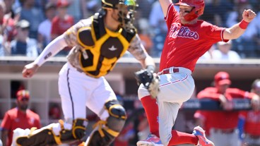 The Phillies (And Rhys Hoskins) Are Facing a Difficult Qualifying Offer Decision