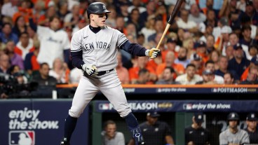 Who Are the Top Bounce Back Bats Available in Free Agency?
