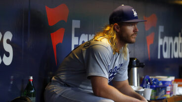 Noah Syndergaard Off to Nightmarish Start With Dodgers