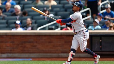 Five Players Who Should Really Just Give Up on Switch-Hitting