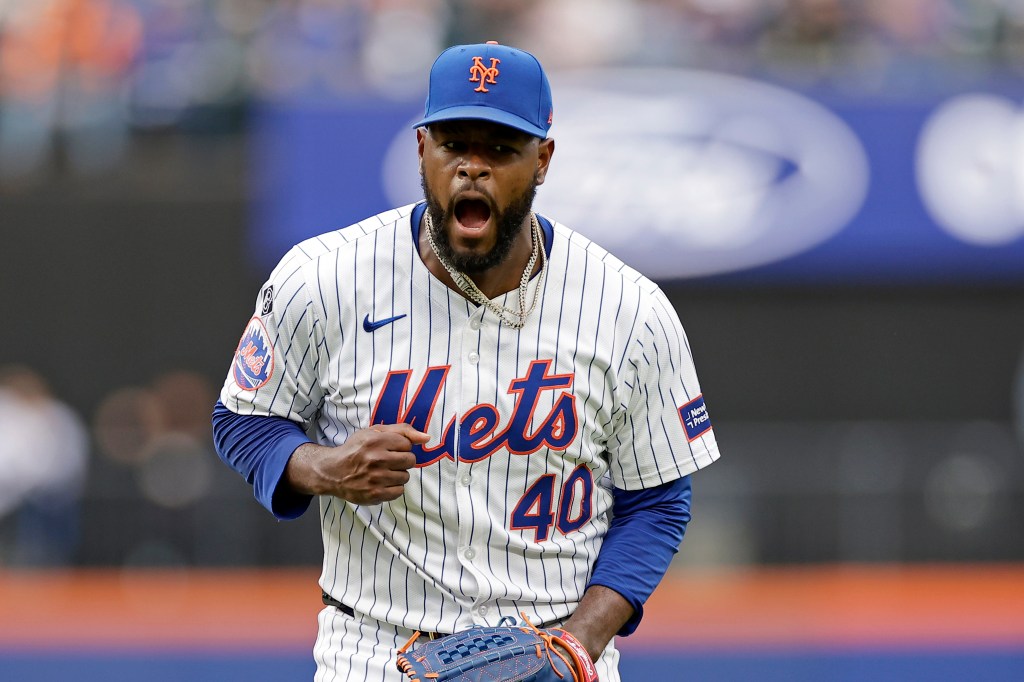 Luis Severino #40 of the New York Mets reacts against the Pittsburgh Pirates during the fifth inning at Citi Field.