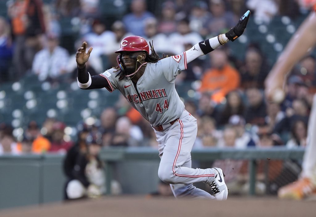 Elly De La Cruz of the Cincinnati Reds takes off from first base attempting to steal second against the San Francisco Giants in the top of the first inning at Oracle Park.