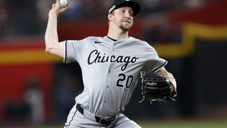Starter Erick Fedde of the Chicago White Sox pitches against the Arizona Diamondbacks during the first inning at Chase Field.