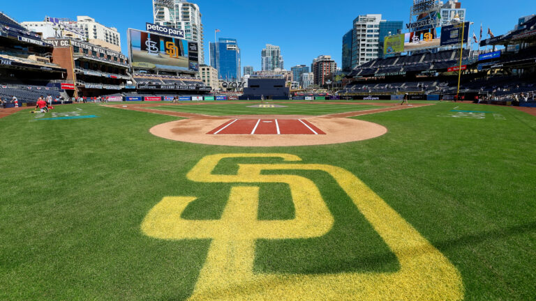 Yonathan Perlaza Agrees to Minor League Deal with San Diego Padres