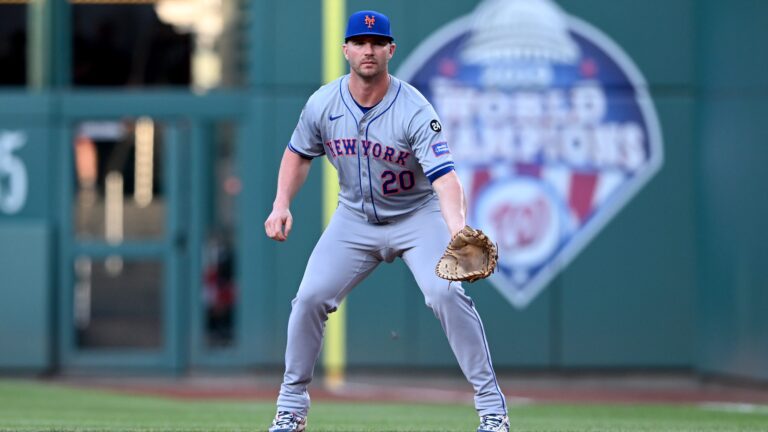 WASHINGTON, DC - JULY 03: Pete Alonso #20 of the New York Mets plays first base against the Washington Nationals at Nationals Park on July 03, 2024 in Washington, DC. (Photo by G Fiume/Getty Images)