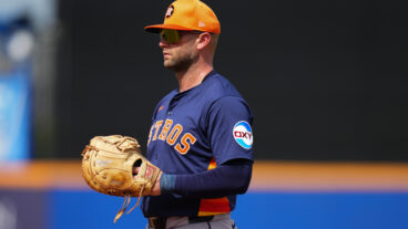 Astros notebook: Christian Walker surge, Jeremy Pena injury, more
