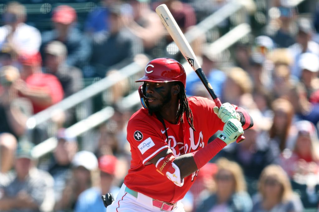 Elly De La Cruz of the Cincinnati Reds bats during a spring training game.