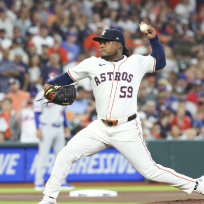 HOUSTON, TX - MARCH 27: Houston Astros starting pitcher Framber Valdez (59) throws a pitch in the top of the first inning during the MLB game between the New York Mets and Houston Astros on March 27, 2025 at Daikin Park in Houston, Texas. (Photo by Leslie Plaza Johnson/Icon Sportswire via Getty Images)