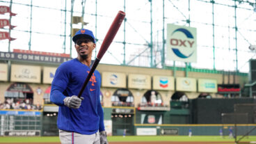 HOUSTON, TX - MARCH 27: Francisco Lindor #12 of the New York Mets prepares to take batting practice prior to the game between the New York Mets and the Houston Astros at Daikin Park on Thursday, March 27, 2025 in Houston, Texas. (Photo by Kevin M. Cox/MLB Photos via Getty Images)
