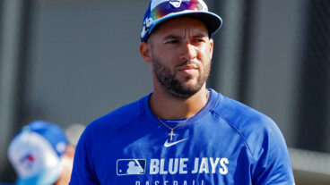 DUNEDIN, FLORIDA - FEBRUARY 28: George Springer #4 of the Toronto Blue Jays participates in a batting practice prior to a spring training game against the Detroit Tigers at TD Ballpark on February 28, 2025 in Dunedin, Florida. (Photo by Brandon Sloter/Getty Images)