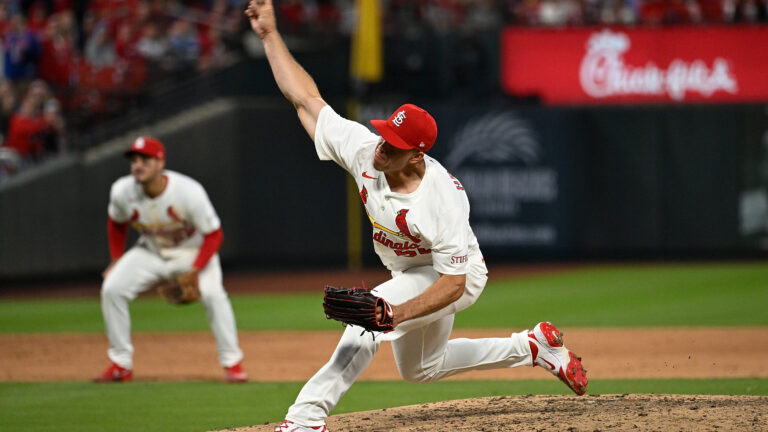 Mets create monster bullpen with additions of Helsley, Rogers