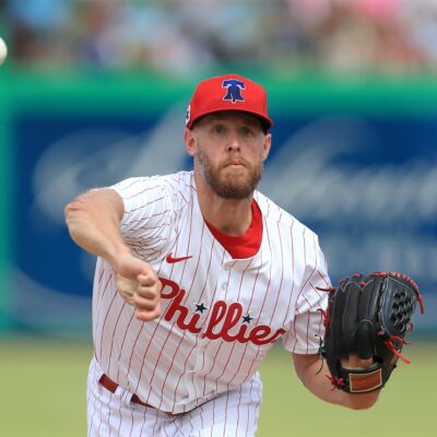 Philadelphia Phillies Pitcher Zach Wheeler (45) delivers a pitch to the plate during the spring training game between the New York Yankees and the Philadelphia Phillies on March 04, 2025 at BayCare Ballpark in Clearwater, Florida. (Photo by Cliff Welch/Icon Sportswire via Getty Images)