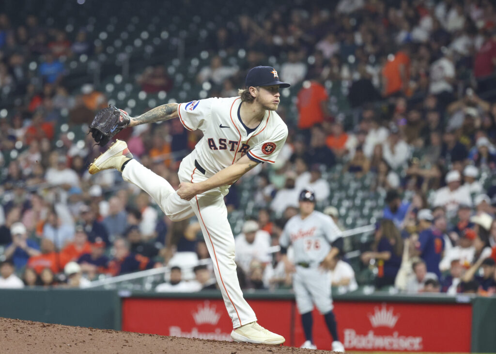 HOUSTON, TX - APRIL 29: Houston Astros relief pitcher Josh Hader (71) watches his pitch in the top of the ninth inning during the MLB game between the Detroit Tigers and Houston Astros at Daikin Park on April 29, 2025 in Houston, Texas. (Photo by Leslie Plaza Johnson/Icon Sportswire via Getty Images)