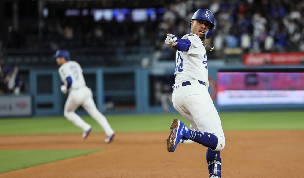 1,000円オフ【新品未使用】Mookie Betts ボビングヘッド※箱潰れ有 Mookie-Betts-homer-2-scaled-