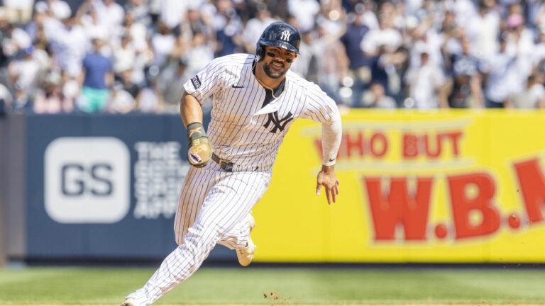 BRONX, NY - MAY 17: New York Yankees outfielder Jasson Domínguez (24) heads for third during the MLB professional baseball game between the New York Mets and the New York Yankees on May 17, 2025 at Yankee Stadium in New York, NY. (Photo by Bob Kupbens/Icon Sportswire via Getty Images)