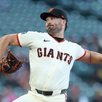 SAN FRANCISCO, CALIFORNIA - MAY 19: Robbie Ray #38 of the San Francisco Giants pitches against the Kansas City Royals in the first inning at Oracle Park on May 19, 2025 in San Francisco, California. (Photo by Ezra Shaw/Getty Images)
