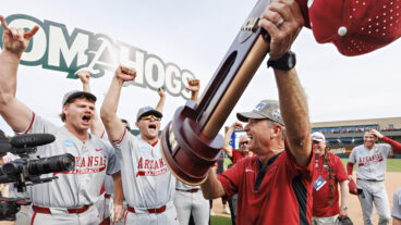 FAYETTEVILLE, ARKANSAS - JUNE 08: Head Coach Dave Van Horn of the Arkansas Razorbacks celebrates after winning the Super Regional and a trip to the College World Series after beating the Tennessee Volunteers at Baum-Walker Stadium at George Cole Field during the NCAA Baseball Super Regional - Fayetteville on June 08, 2025 in Fayetteville, Arkansas. The Razorbacks defeated the Volunteers 11-4. (Photo by Wesley Hitt/Getty Images)