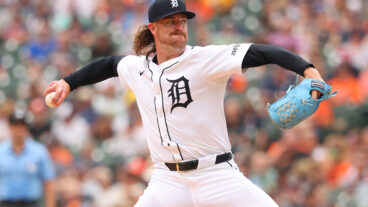 DETROIT, MICHIGAN - JULY 30: Chris Paddack #40 of the Detroit Tigers throws a sixth inning pitch against the Arizona Diamondbacks at Comerica Park on July 30, 2025 in Detroit, Michigan. (Photo by Gregory Shamus/Getty Images)