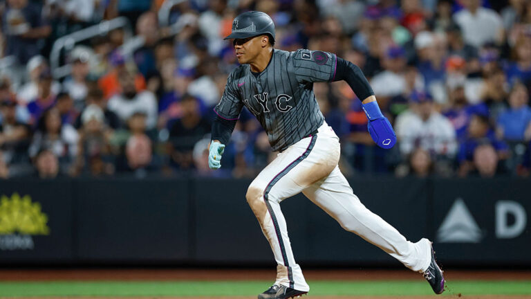 NEW YORK, NEW YORK - JULY 22: Juan Soto #22 of the New York Mets runs to steal second base in the sixth inning during a game against the Los Angeles Angels at Citi Field on July 22, 2025 in New York City. (Photo by Brandon Sloter/Getty Images)