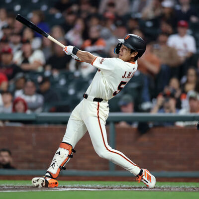SAN FRANCISCO, CALIFORNIA - SEPTEMBER 24: Jung Hoo Lee #51 of the San Francisco Giants hits a double against the St. Louis Cardinals in the second inning at Oracle Park on September 24, 2025 in San Francisco, California. (Photo by Ezra Shaw/Getty Images)