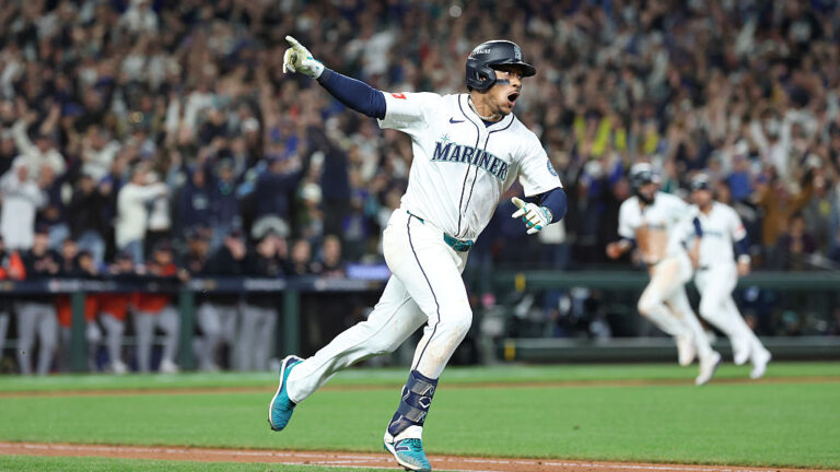 Mariners Survive 15-Inning Thriller To Advance To The ALCS
