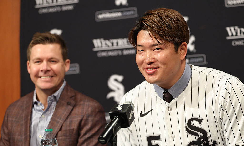 CHICAGO, ILLINOIS - DECEMBER 22: Munetaka Murakami #5 of the Chicago White Sox addresses the media with Chicago White Sox general manager Chris Getz after signing his first Major League Baseball contract at Rate Field on December 22, 2025 in Chicago, Illinois. (Photo by Geoff Stellfox/Getty Images)