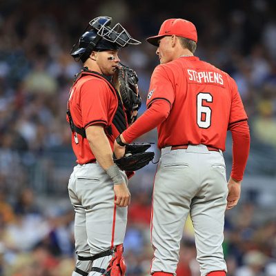 ATLANTA, GA - APRIL 21: Jordan Stephens (6) of the Georgia Bulldogs confers with catcher Daniel Jackson (3) during the Tuesday evening men's college baseball game between the Georgia Bulldogs and the Georgia Tech Yellow Jackets on April 21, 2026 at Truist Park in Atlanta, GA. (Photo by David J. Griffin/Icon Sportswire via Getty Images)