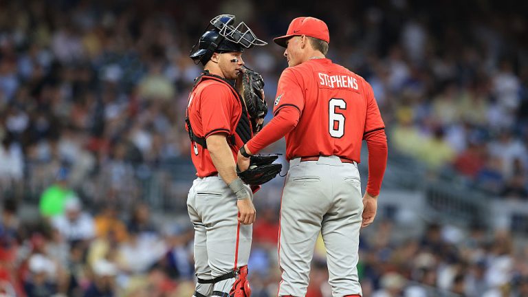 ATLANTA, GA - APRIL 21: Jordan Stephens (6) of the Georgia Bulldogs confers with catcher Daniel Jackson (3) during the Tuesday evening men's college baseball game between the Georgia Bulldogs and the Georgia Tech Yellow Jackets on April 21, 2026 at Truist Park in Atlanta, GA. (Photo by David J. Griffin/Icon Sportswire via Getty Images)