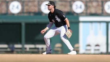 GLENDALE, ARIZONA - FEBRUARY 22: Jacob Gonzalez #89 of the Chicago White Sox prepares to field the ball during the seventh inning of the spring training game against the Milwaukee Brewers at Camelback Ranch on February 22, 2026 in Glendale, Arizona. (Photo by Jeremy Chen/Getty Images)