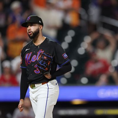 NEW YORK, NEW YORK - JUNE 12: Devin Williams #38 of the New York Mets racts during the ninth inning of the game against the Atlanta Braves at Citi Field on June 12, 2026 in New York City. (Photo by Dustin Satloff/Getty Images)
