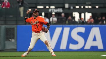 SAN FRANCISCO, CALIFORNIA - JULY 24: Luis Arráez #1 of the San Francisco Giants throws for an out at Oracle Park on July 24, 2026 in San Francisco, California. (Photo by Godofredo Vásquez/San Francisco Giants/Getty Images)