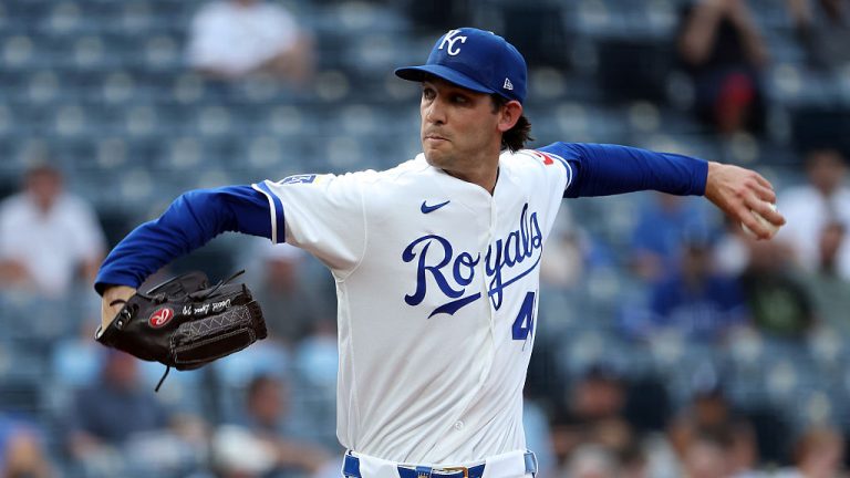 KANSAS CITY, MISSOURI - AUGUST 18: Starting pitcher Daniel Lynch IV #41 of the Kansas City Royals pitches during the 1st inning of the game against the Athleticsat Kauffman Stadium on August 18, 2026 in Kansas City, Missouri. (Photo by Jamie Squire/Getty Images)