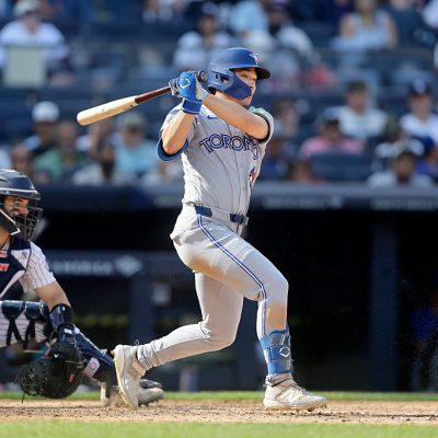 NEW YORK, NEW YORK - AUGUST 22: Brett Bateman #21 of the Toronto Blue Jays in action against the New York Yankees at Yankee Stadium on August 22, 2026 in New York City. The Blue Jays defeated the Yankees 4-3. (Photo by Jim McIsaac/Getty Images)
