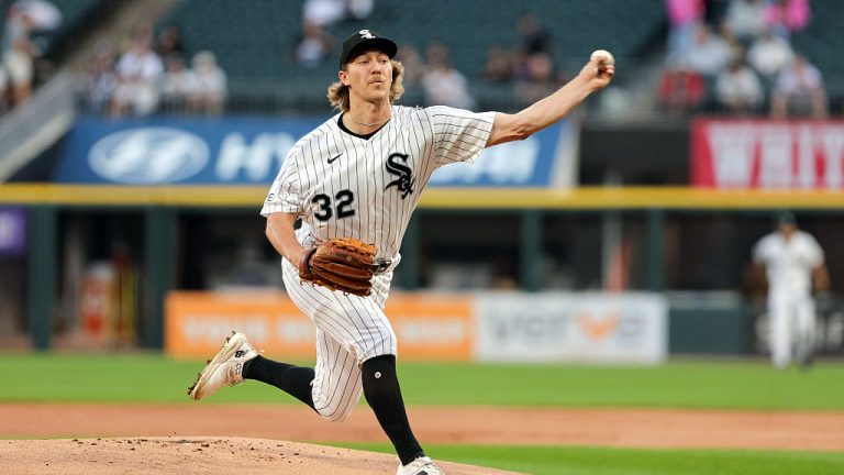 CHICAGO, IL - SEPTEMBER 10: Hagen Smith #32 of the Chicago White Sox pitches during the game between the Pittsburgh Pirates and the Chicago White Sox at Rate Field on Thursday, September 10, 2026 in Chicago, Illinois. (Photo by Lawrence Brown/MLB Photos via Getty Images)