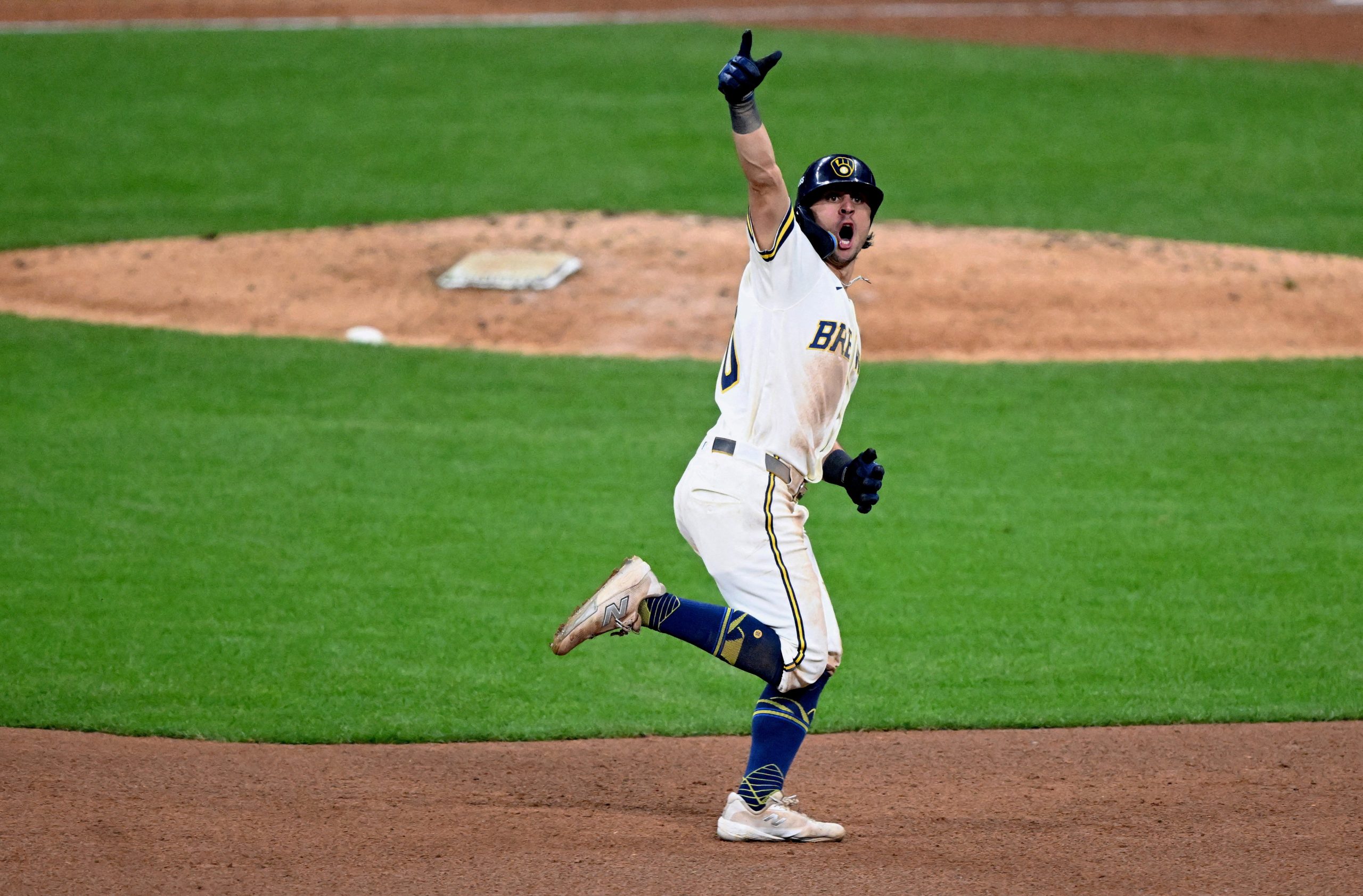 Brewers Notes: Frelick, Pratt Bring Team Halfway to Ultimate Prize